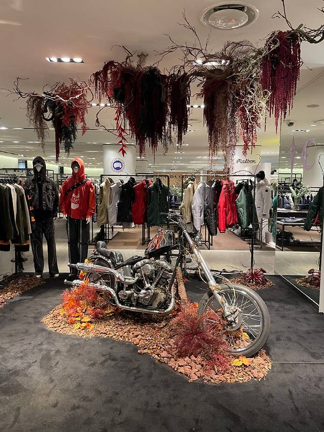 갤러리아백화점 명품관 ‘떠그클럽’ 팝업 스토어. (사진=갤러리아백화점)