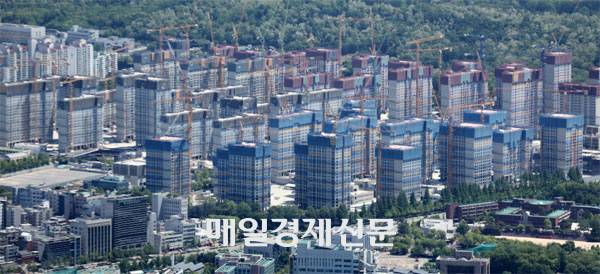 서울 강동구 둔촌동 둔촌주공아파트 재건축 현장. 새로운 단지명은 올림픽파크포레온이다. [매경DB]