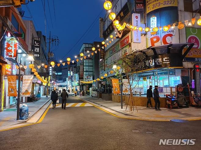 [오산=뉴시스] 오산시 원동 상점가 모습 (사진 = 오산시 제공)