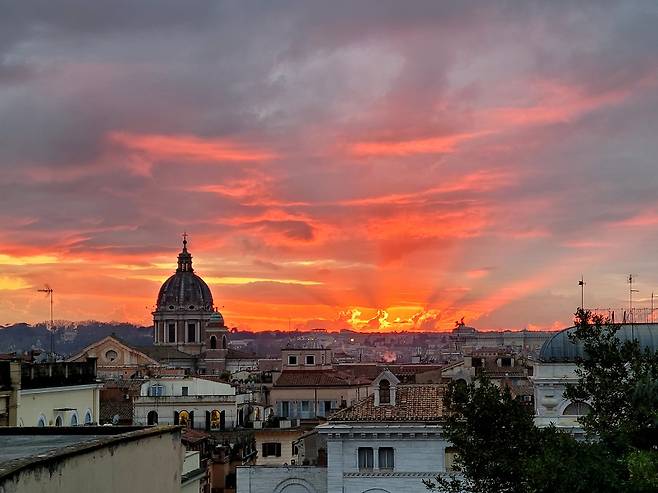 핀초 언덕에서 바라본 로마의 해질 무렵