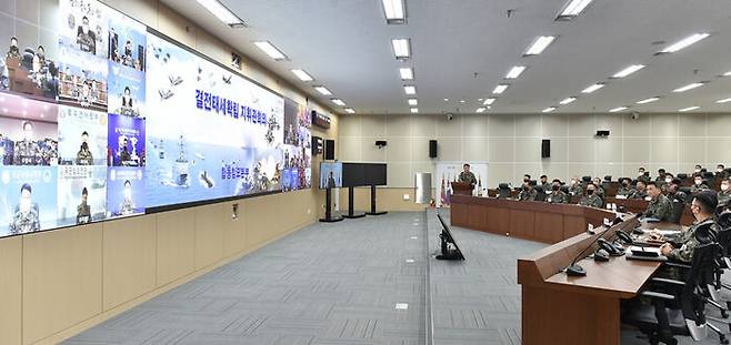 어제(10일) 열린 결전태세 확립 지휘관 회의에서 김승겸 합참의장이 발언하고 있다.