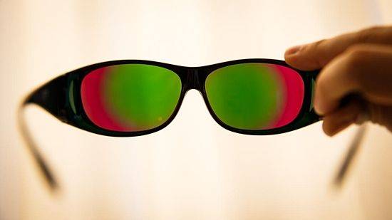 색약 환자를 위한 엔크로마의 특수 안경. 엔크로마 제공