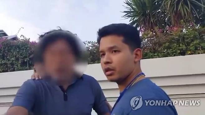 김성태 쌍방울그룹 전 회장의 체포 당시 모습. [태국 경찰 제공. 재판매 및 DB 금지]