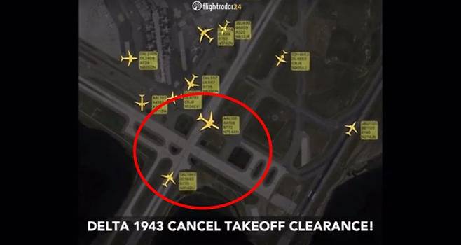JFK공항 항공기 이동 화면과 이륙 취소 명령 /flightradar24