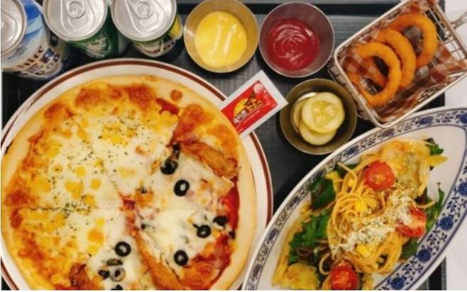 카카오 구내식당 ‘춘식도락’을 담당하는 CJ프레시웨이 영양사는 SNS를 통해 카카오 구내식당 메뉴를 공개했다. [인스타그램 계정 ‘nutri_cjfreshway’ 캡처]