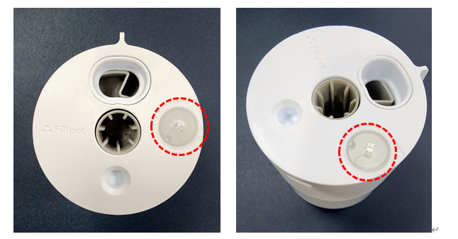 롯데헬스케어 디스펜서 '필키' 카트리지 윗면에 부착한 RFID 스티커/사진제공=롯데헬스케어