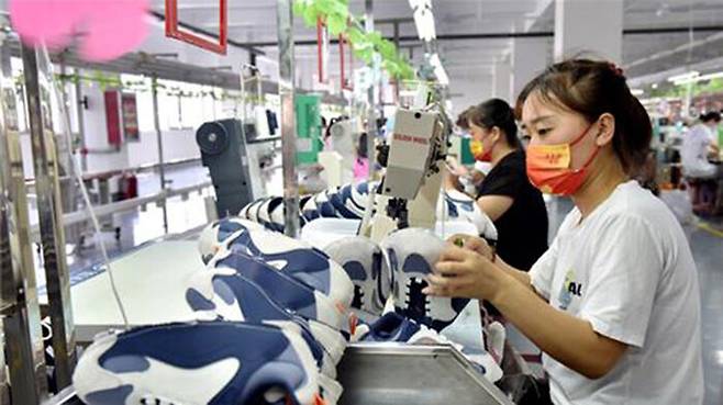 중국 신발 제조업체 생산라인