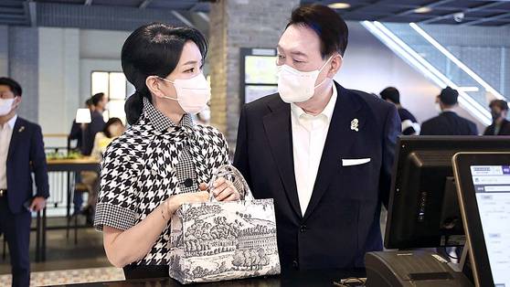 The First Couple visiting a theater in Seoul on June 12, 2022 [PRESIDENTIAL OFFICE]