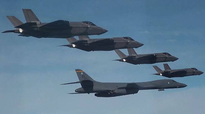 B-1B 전략폭격기