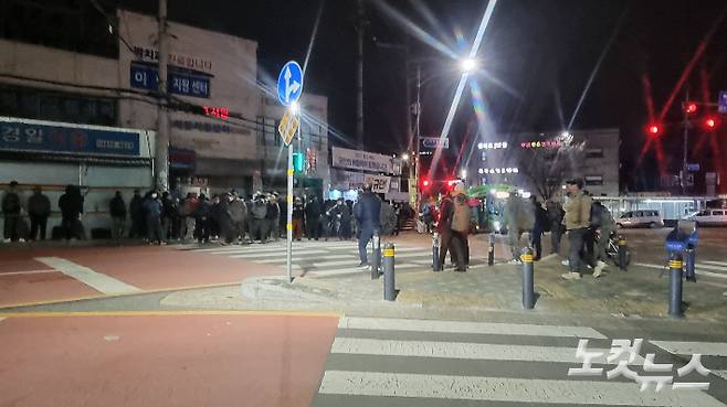 서울 남구로역 인근 새벽인력시장. 민소운 기자