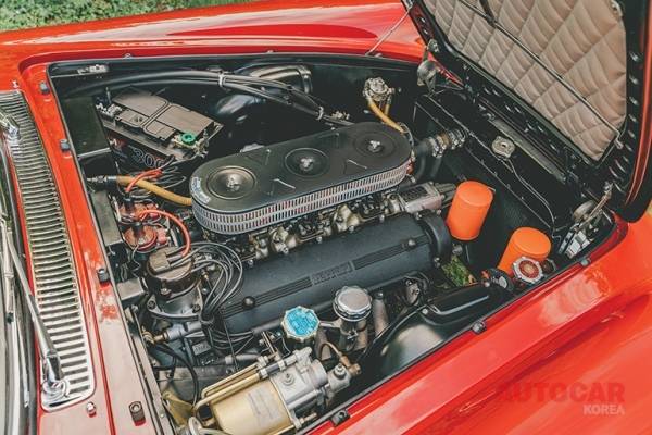 트리플 웨버 최고는 V12 3.0L : 일부 GTE는 128F 유닛을 가졌다