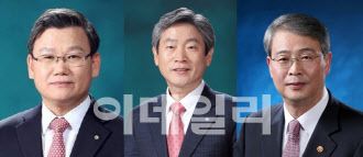 이원덕 우리은행장(왼쪽부터), 박화재 우리금융 사업지원총괄 사장, 임종룡 전 금융위원장.