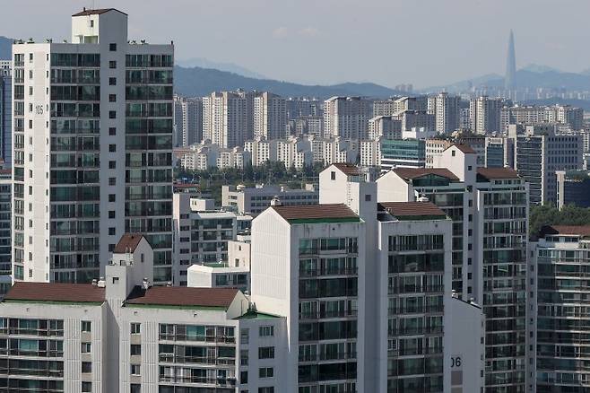 경기도 성남시 분당구가 규제지역 해제에도 불구하고 올들어 아파트 가격 하락세가 지속되고 있다. 분당구 아파트 단지 모습. /뉴스1