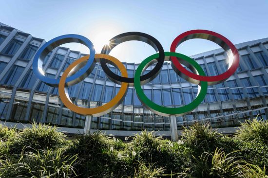 스위스 로잔 소재 국제올림픽위원회(IOC) 본부 앞 오륜마크 조형물. AFP연합뉴스
