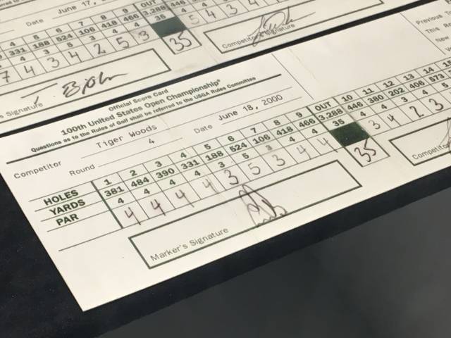 타이거 우즈의 2000년 제100회 US 오픈 제패 당시 스코어카드. 사진=김세영 기자