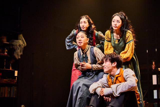 뮤지컬 '웨이스티드'의 4명의 브론테 남매 에밀리(왼쪽 위부터 시계방향), 앤, 브랜웰, 샬럿. 연극열전 제공