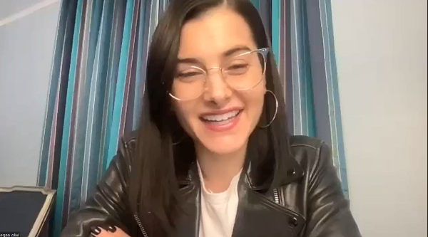 필자와 화상 인터뷰하는 메건 올리비. 이석무 기자