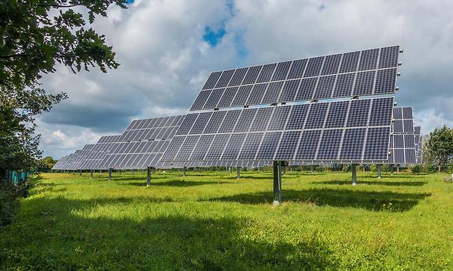 태양광 패널. 픽사베이 제공