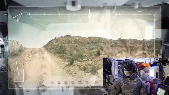 이스라엘 엘빗 시스템스가 개발한 360도 상황인식 장치인 아이언 비전(Iron Vision). 엘빗 시스템스