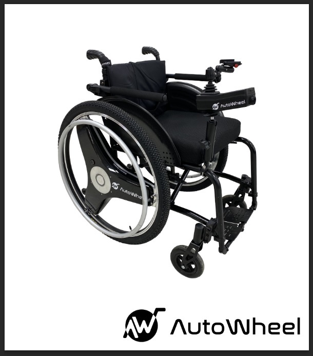 [서울=뉴시스] KT스카이라이프가 가볍고 이동이 편리한 경량 전동 휠체어 '오토휠' 상품을 출시했다고 31일 밝혔다. (사진=KT스카이라이프 제공) *재판매 및 DB 금지