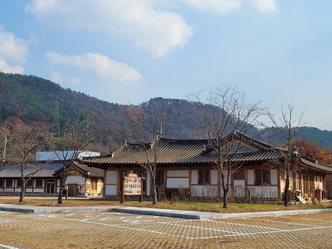 전통문화체험장. 조경아 해설사 제공