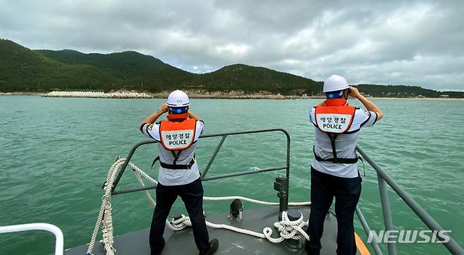 해경 수색 자료 사진. 아래 기사와 직접 관련 없음  *재판매 및 DB 금지