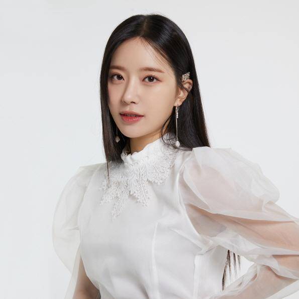 송민경이 신곡을 공개했다. 아츠로이엔티 제공