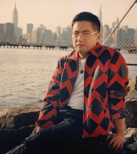 뉴욕대(NYU) 출신의 양은 한국계 미국인 배우 샌드라 오를 보고 의사를 꿈꿨지만, 그의 연기에 영감 받았다는 사실을 깨닫고 코미디언이 되기로 결심했다. 사진 보웬 양 인스타그램