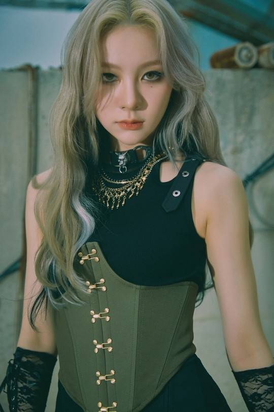 밴디트 출신 이연은 ‘소녀 리버스’ 이후 다양한 분야에서 활동하고 싶다는 포부를 밝혔다.