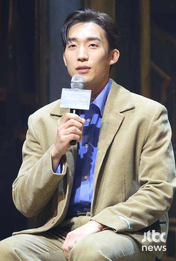 7일 오후 서울 서초구 예술의전당 CJ토월극장에서 연극 '셰익스피어 인 러브' 기자간담회가 열렸다.   배우 송영규, 임철형, 정소민, 채수빈, 김유정, 정문성, 이상이, 김성철이 참석했다.   박세완 엔터뉴스팀 기자 park.sewan@jtbc.co.kr (콘텐트비즈니스본부)