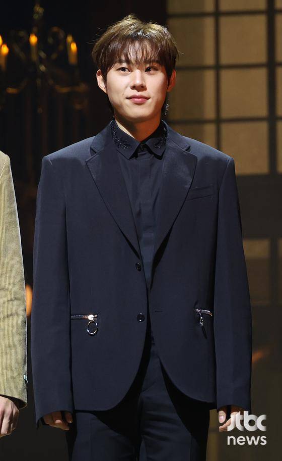 7일 오후 서울 서초구 예술의전당 CJ토월극장에서 연극 '셰익스피어 인 러브' 기자간담회가 열렸다.   배우 송영규, 임철형, 정소민, 채수빈, 김유정, 정문성, 이상이, 김성철이 참석해 포즈를 취하고 있다.  박세완 엔터뉴스팀 기자 park.sewan@jtbc.co.kr (콘텐트비즈니스본부)