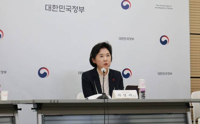 지영미 질병관리청장이 7일 충북 충주시 질병청에서 열린 간담회에서 기자들의 질문에 답하고 있다.[사진=질병관리청]