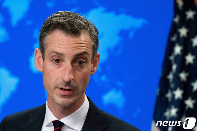 네드 프라이스 미국 국무부 대변인이 지난 3월 미국 국무부 청사에서 브리핑을 열고 취재진의 질문에 답하고 있다. ⓒ 로이터=뉴스1 ⓒ News1 강민경 기자