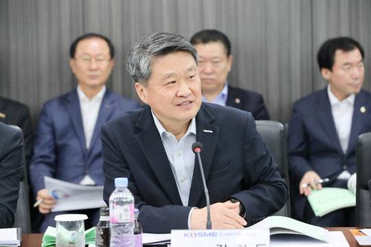 지난달 30일 열린 중기부-산하 공공기관 핵심미션 워크숍에서 김학도 중진공 이사장이 발언하고 있다<중소벤처기업진흥공단 제공>