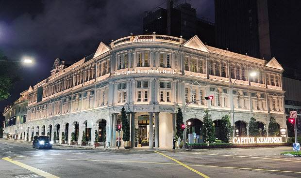 캐피톨 켐핀스키 호텔의 야경