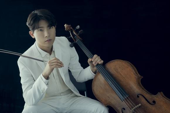 오는 28일 서울 예술의전당에서 열리는 서울신문 ‘봄날음악회’에 서는 문태국은 “드보르자크의 첼로 협주곡을 들려드릴 수 있어 저도 기대가 된다”며 멋진 연주를 예고했다. 크레디아 제공