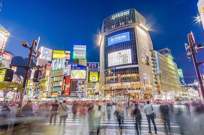 한국의 소재, 부품, 장비 제조 기술이 발전하면서 대일 무역 적자가 꾸준히 줄어들고 있다. 사진은 도쿄 시부야 지역./벤 뢰 송(2018년 10월 9일, 플릭커)