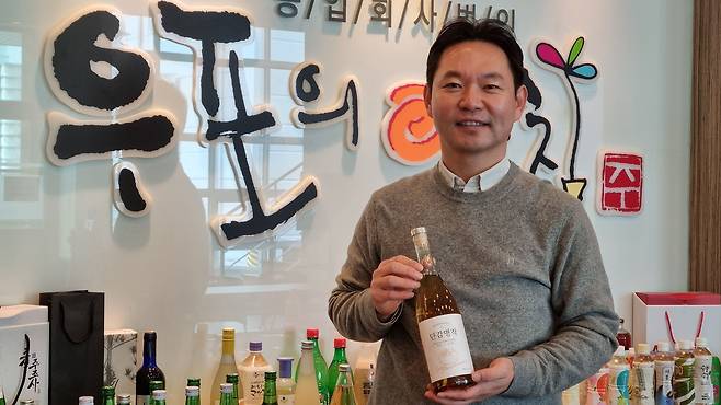 우포의 아침 박중협 대표. 2006년부터 3대 사장을 맡아 매출 120억(작년)을 달성한 주역이다. 올해 매출 목표는 175억원이다. /박순욱 기자