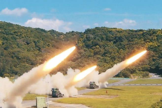 대만군의 미사일 발사 훈련 장면. /트위터 캡처