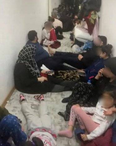 지난 6일 저녁부터 요순이 생활하고 있는 튀르키예 아디야만의 한 임시 대피소. 원래는 정유 회사 직원들이 사용하던 숙소라고 한다. 500여명의 남녀노소가 함께 생활하고 있다. 사진 요순 아카이