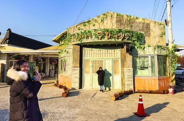 청하공진시장 내 오윤카페. 한국관광공사 제공