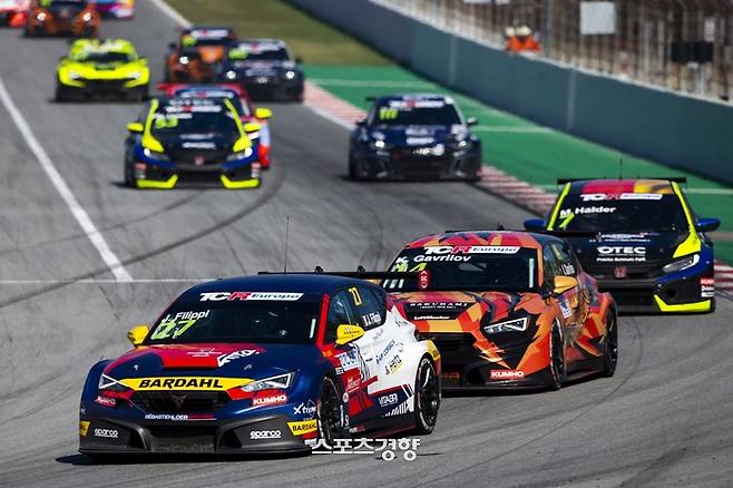 2023 TCR 시리즈 대회에 레이싱 타이어