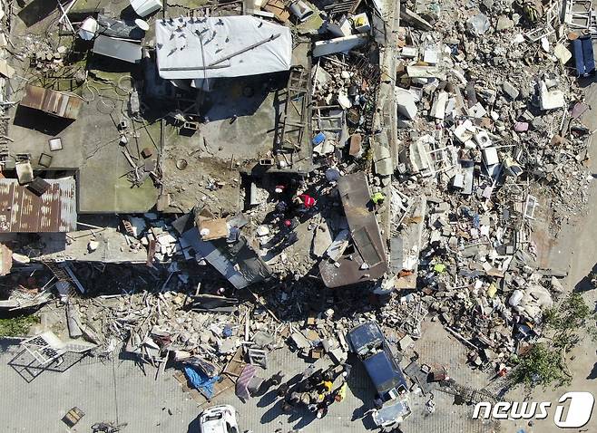 9일 (현지시간) 튀르키예 허타이주 안타키아의 한 마을의 건물들이 지진으로 인해 무너져 있다. 2023.2.9/뉴스1 ⓒ News1 김도우 기자