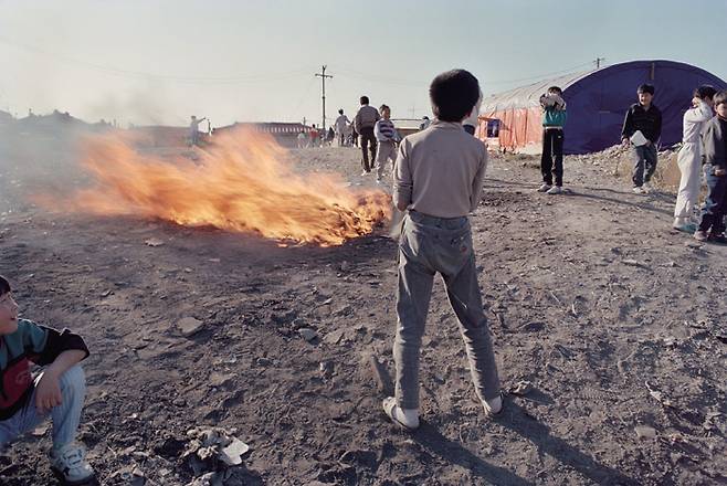 서울 달동네 1990,봉천동,c.1990,inkjet print, ⓒ최봉림, 서울대학교미술관 제공