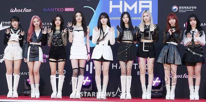 걸그룹 케플러가 11일 오후 서울 송파구 잠실종합운동장 실내체육관에서 진행된 '30주년 한터뮤직어워즈 2022' 레드카펫 행사에 참석해 포즈를 취하고 있다. 2023.02.11 /사진=김창현 기자 chmt@