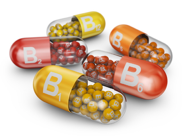비타민B 복합제를 먹고 속이 쓰리다면 푸르설티아민 함량이 적은 제품을 선택하는 것이 해결책이 될 수 있다./사진=클립아트코리아