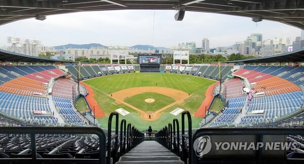 올 시즌에도 프로야구는 경기시간 줄이기에 힘을 쏟을 것으로 예상된다. 그러나 많은 난제가 있어 기대대로 실현될지는 장담할 수 없다는 것이 전문가들의 지적이다. 