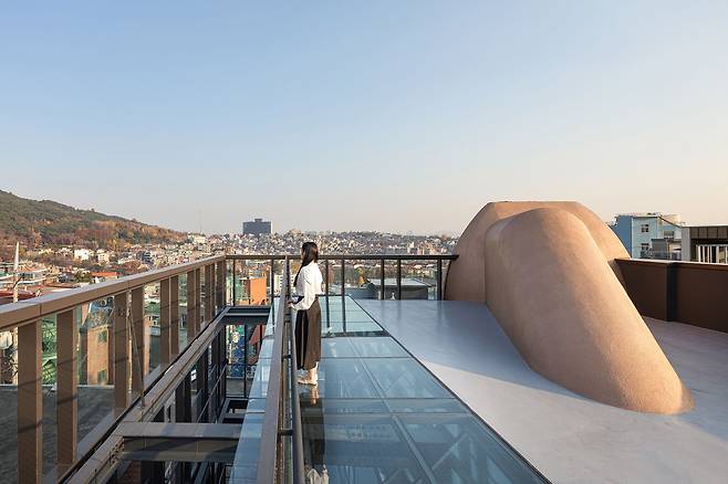 '다이아곤' 옥상에서 바라본 전망.  /김창묵