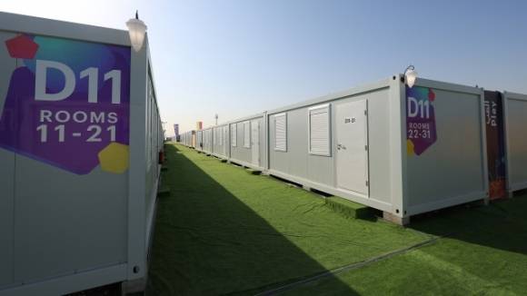 2022 카타르 월드컵 개막을 앞두고 언론에 공개된 카타르 도하의 팬 빌리지 모습. 이곳 숙소는 컨테이너를 활용해 만들었다. 연합뉴스