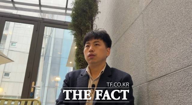 이희수 변리사가 <더팩트>와 인터뷰하고 있다. /이상빈 기자